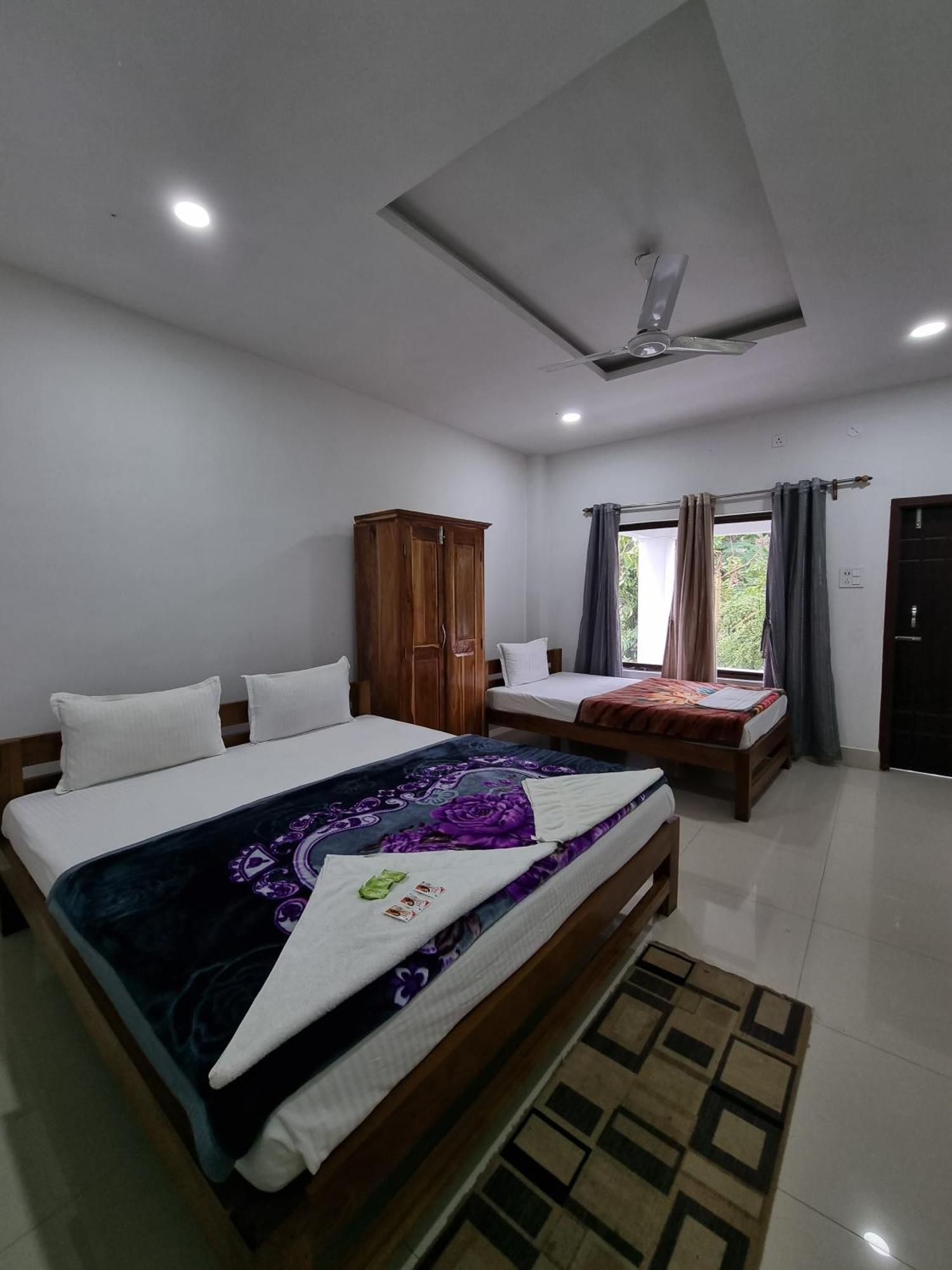 Shivaji Inn Казиранга Экстерьер фото