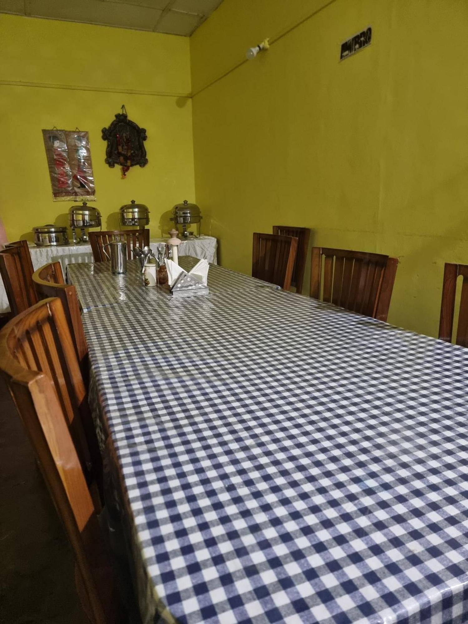 Shivaji Inn Казиранга Экстерьер фото